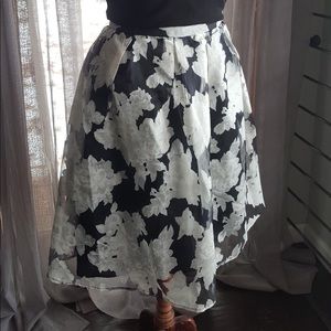 Forever21 foral skirt